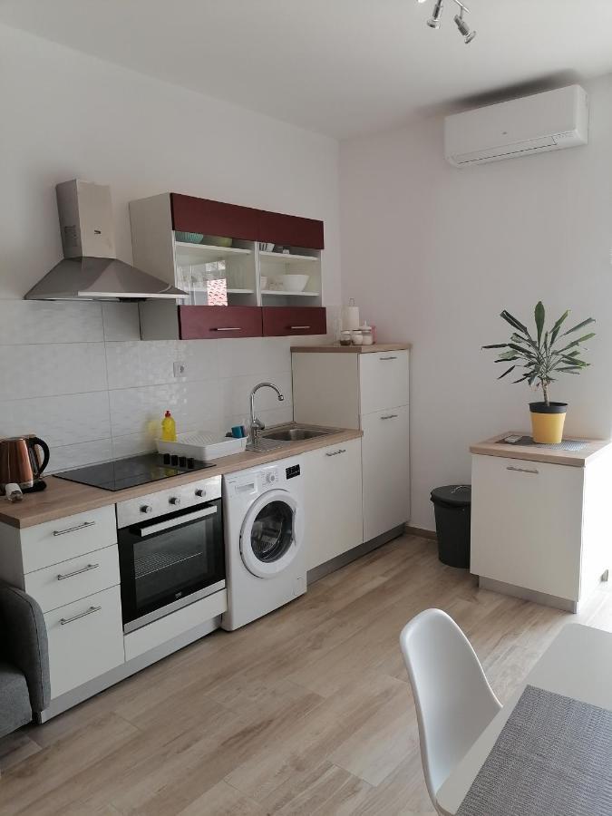 Kupus By Arena Apartment Pula Exterior photo